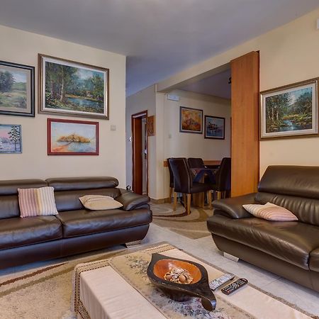 Apartments Varja Sveti Stefan Eksteriør billede