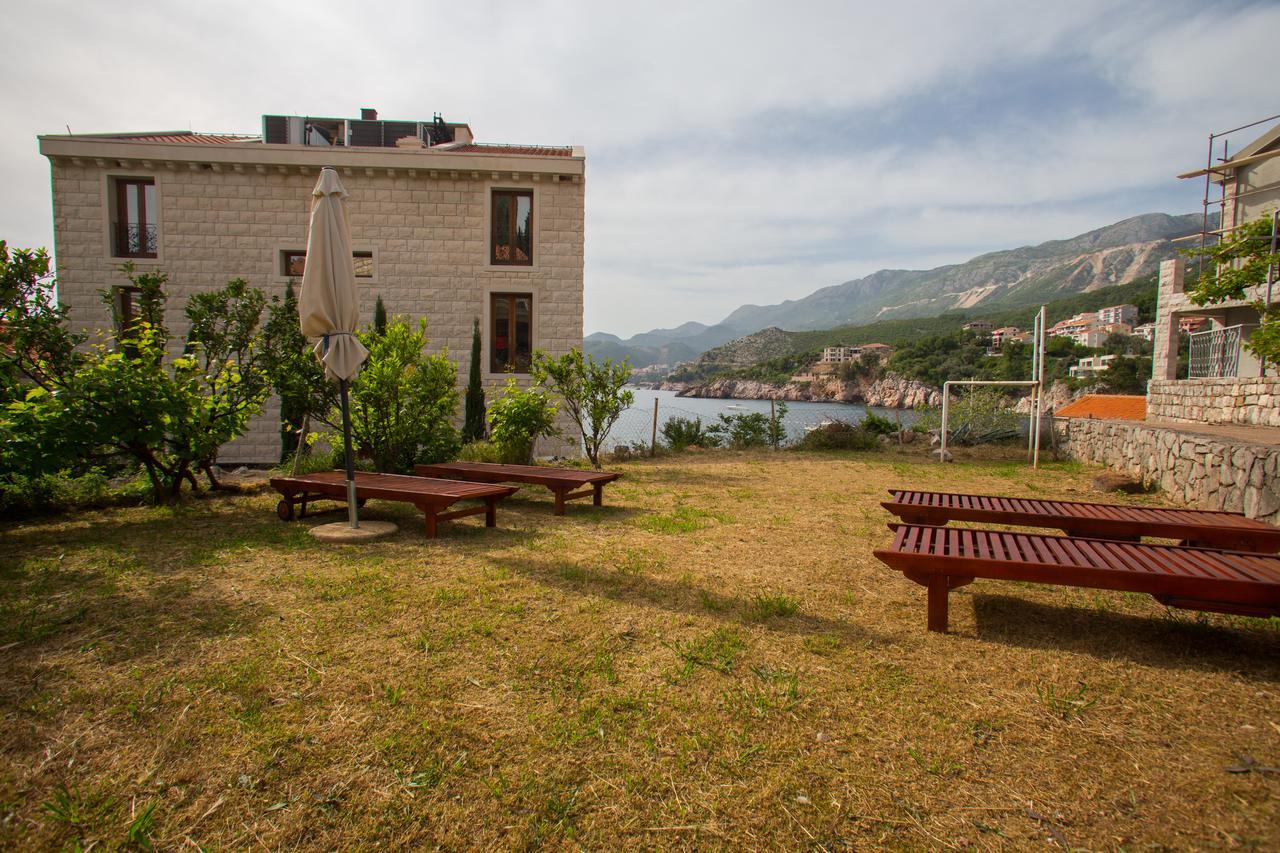 Apartments Varja Sveti Stefan Eksteriør billede